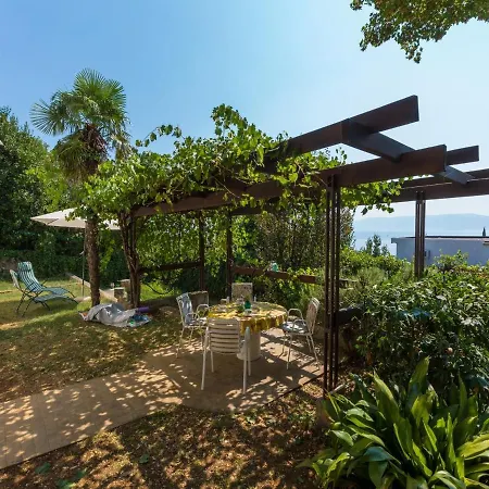 House Villa Vaho *