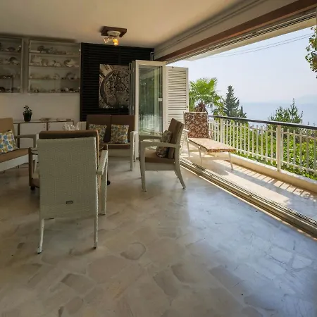 House Villa Vaho *